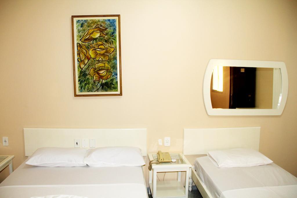Hotel Marathi Park Rondonópolis Oda fotoğraf